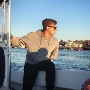 Meet your Posher, Jake